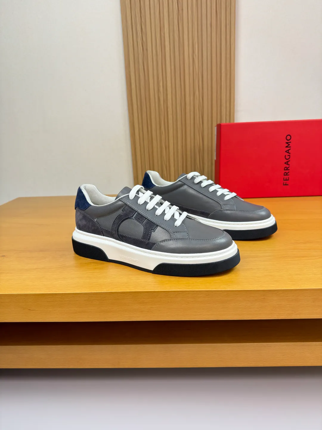 Men's men's shoes 💰440 [New style] 🏃‍♂️🏃‍♂️[Ferragamo] Ferragamo - High-end quality original order·Casual sports shoes -Upper: 🔝Nappa calfskin, suede calfskin, shoe body. Sewing brand totem, tongue air pressure brand logo -Inner: water-dyed cowhide -Outsole: ultra-light TPU foam rubber; molded outsole -Ultra-high quality control and fine workmanship: outstanding (high-end, extravagance, grade) -Size: 38-45 (46, can be customized)